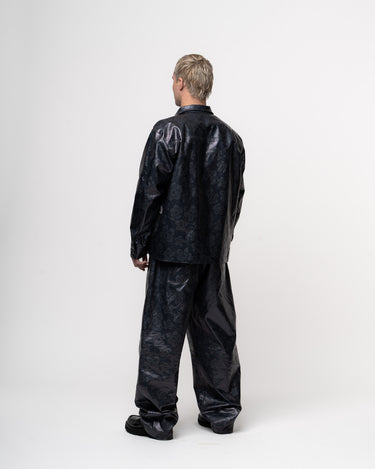 dettaglio-retro-completo-denim-nero-jonas-clothing_jpg